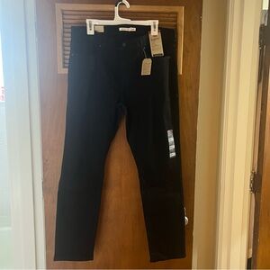 Women’s 311 Shaping Skinny Jeans Black NWT